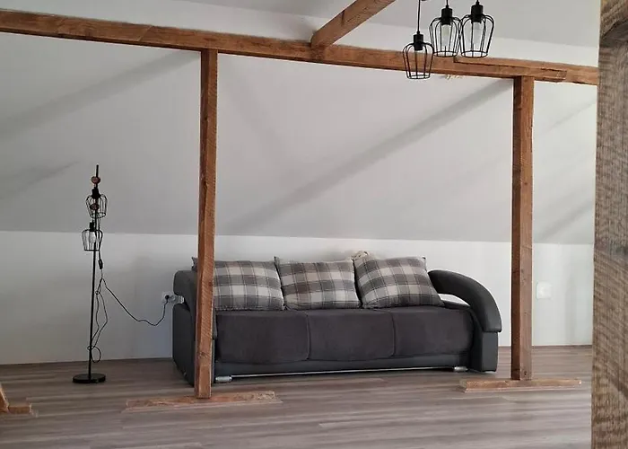 Maki Village Near Siemens * Bukorovac